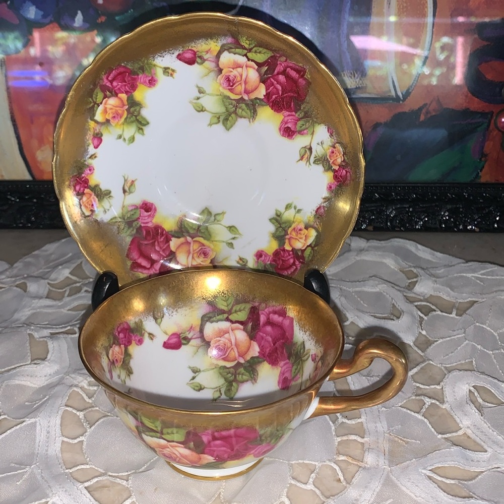 Vintage Golden Royal Chelsea